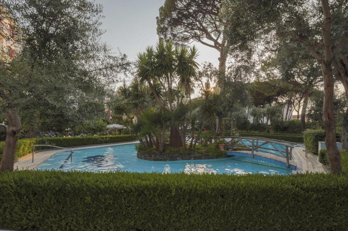 Sorrentovibes - Modern Apartment With Terrace, Swimming Pool&Tennis Esterno foto
